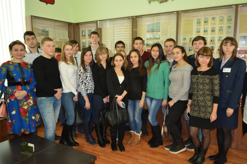 Оренбургские студенты посетили музей суда